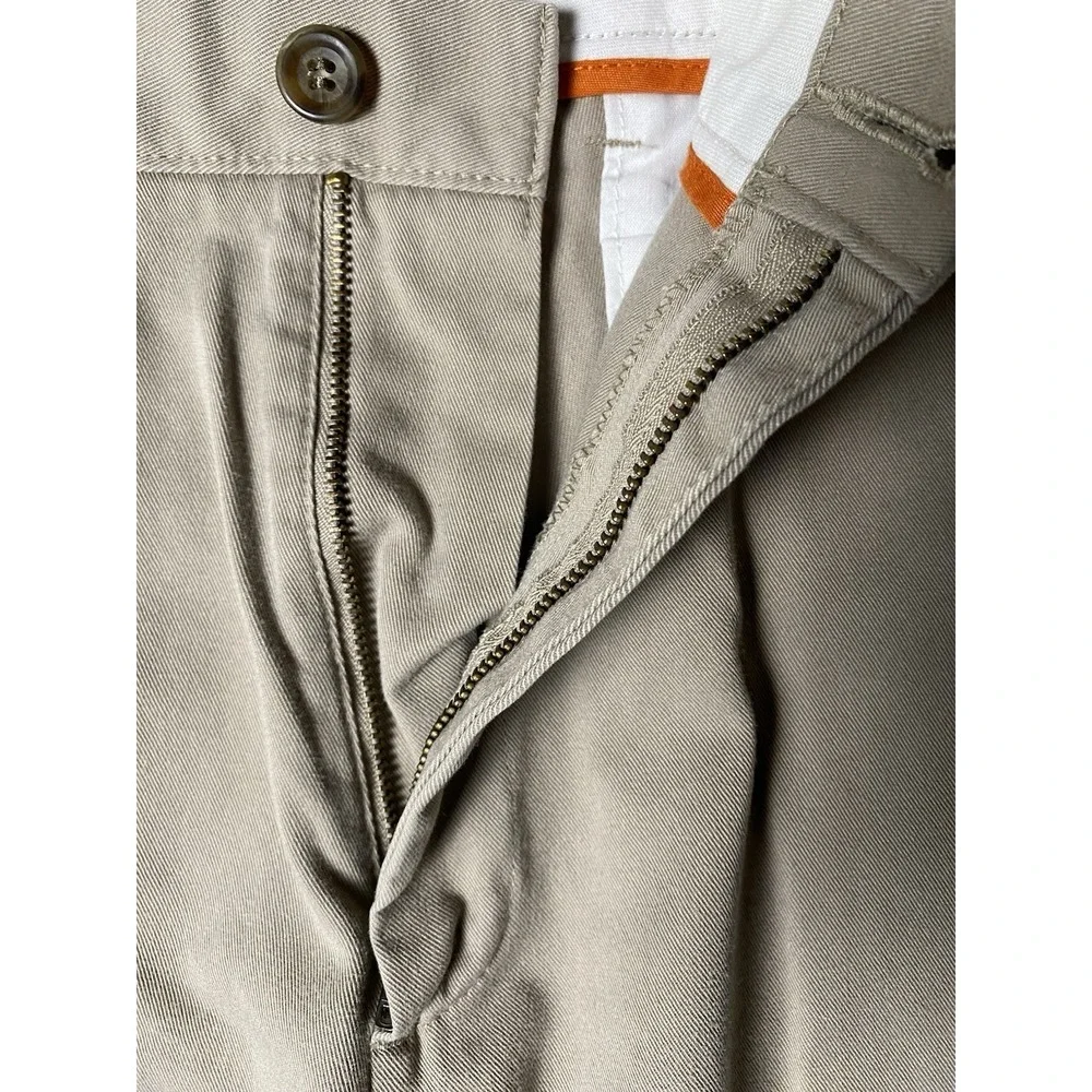 Dockers D3 Classic Fit Khaki Chino Pants Men's 35x30 Flat Front Casual Tan